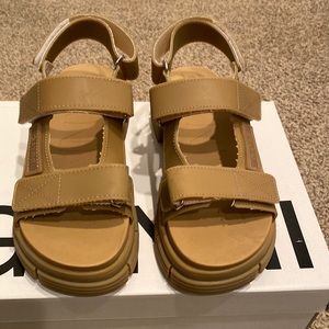 GANNI Nude Chunky Ribber Sandal: Size 7